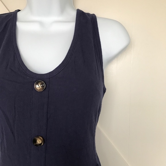 Summer Sleeveless V-Neck Pleated Swing Dress - Picture 3 of 4